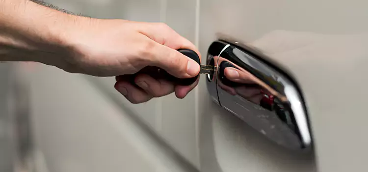 Why Choose Our Auto Locksmith Team in Milwaukee, WI?